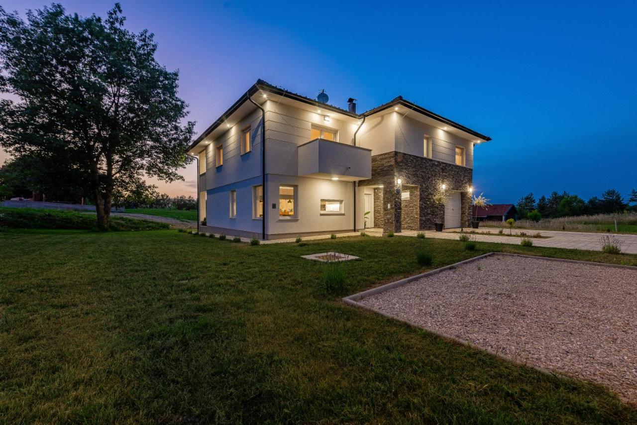 Villa Artemis พลิตวิชกา เยเซรา ภายนอก รูปภาพ