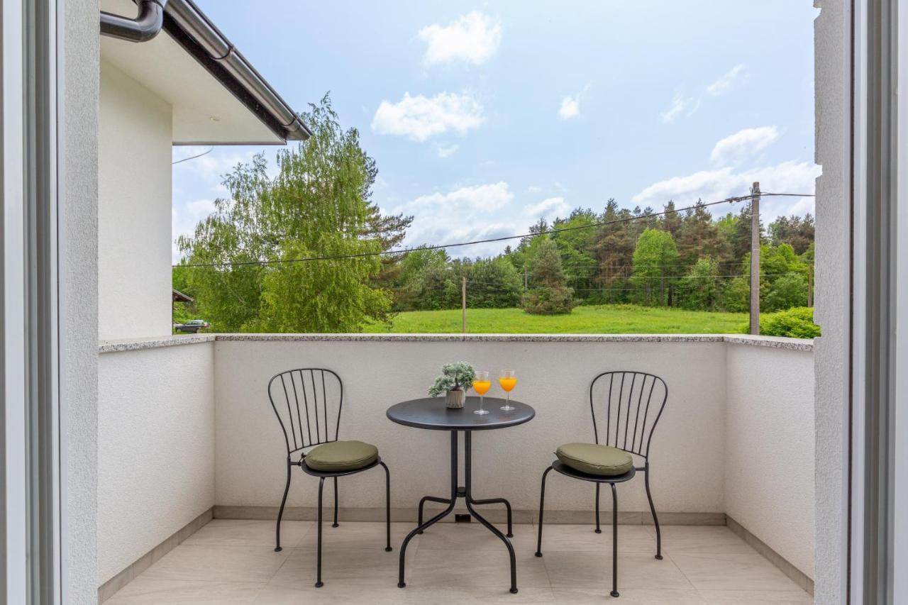 Villa Artemis พลิตวิชกา เยเซรา ภายนอก รูปภาพ